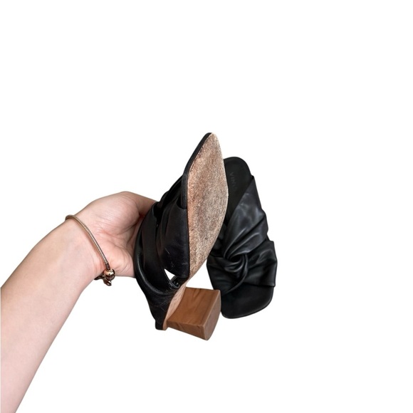 Vince Black Quilted Mules Fashion-Forward Design - Picture 3 of 7